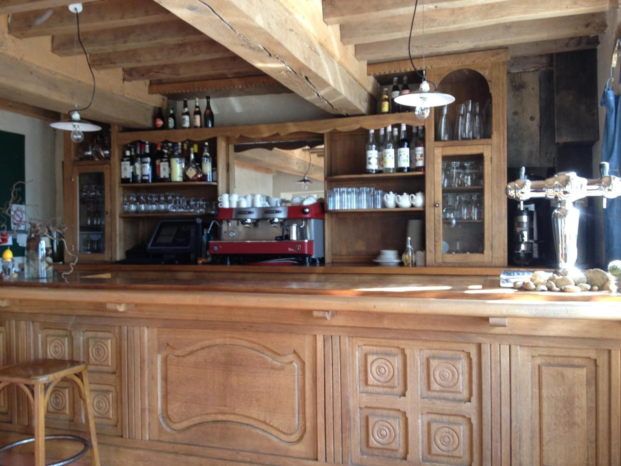 Les Deux Ponts Hotel Pierre-Perthuis Екстериор снимка